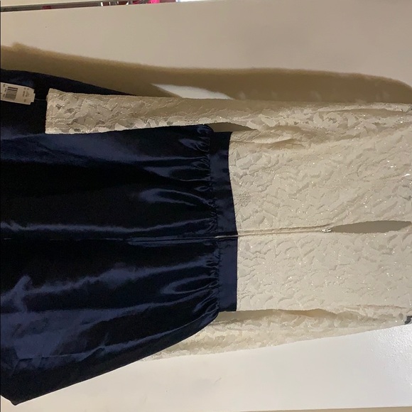 Dress - Picture 4 of 4